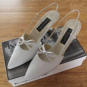 Vintage 1990s Kenneth Cole White Leather Pointy Toe Bow Detail Heels Size 10